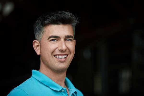 Dr . med. vet. Tobias Hoffmann